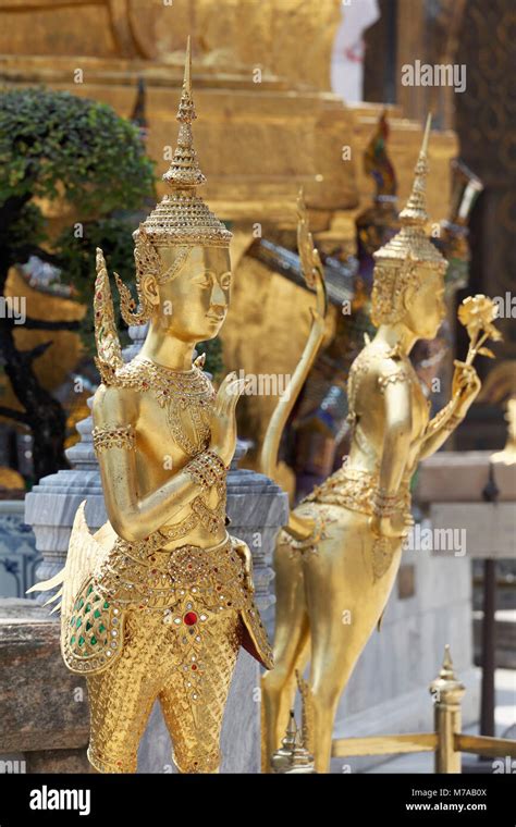 Buddhistische Figuren Stockfotos Und Bilder Kaufen Alamy