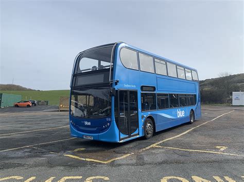 HW62 CVO Southern Vectis Enviro 400 Panda Flickr