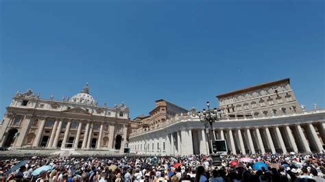 MAJ La Police Du Vatican Surprend Une Orgie Gay Dans Les Appartements D Un Cardinal MOINS De