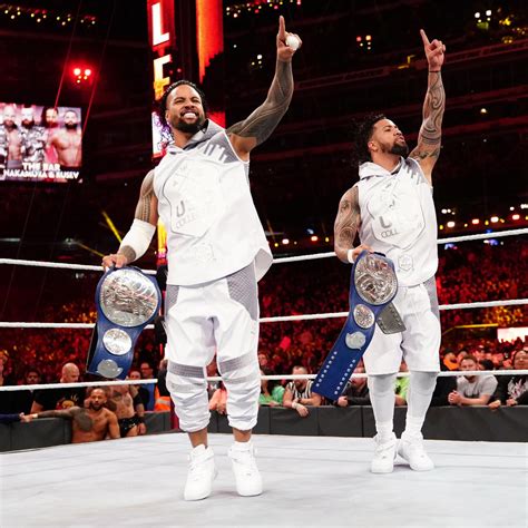 WWE please sell the Usos sleeveless white hoodies they wore at WM : r/SquaredCircle