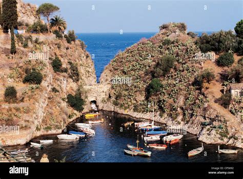 Baia delle sirene Banque de photographies et dimages à haute