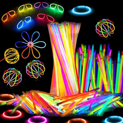 Amazon Naivees 102 Pack Glow Sticks Bulk Party Supplies 8 Inch