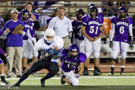 Photos: Bandera Bulldogs football vs. Boerne Greyhounds – Oct. 28, 2011 - Bandera.net