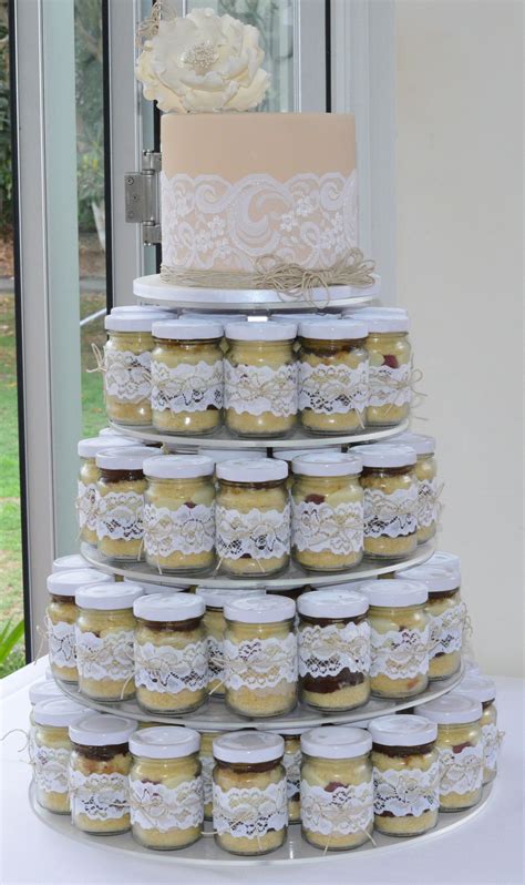 Cake Jar Wedding Cake 100 Mini Cake Jars Filled With Cooked Vanilla Cake Raspberies And White