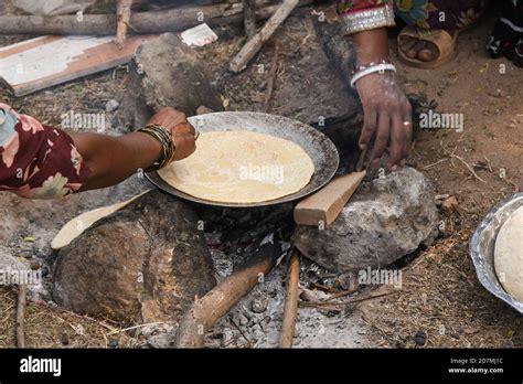 Preparation Of Aloo Paratha Or Roti Parantha Chapati Punjab North