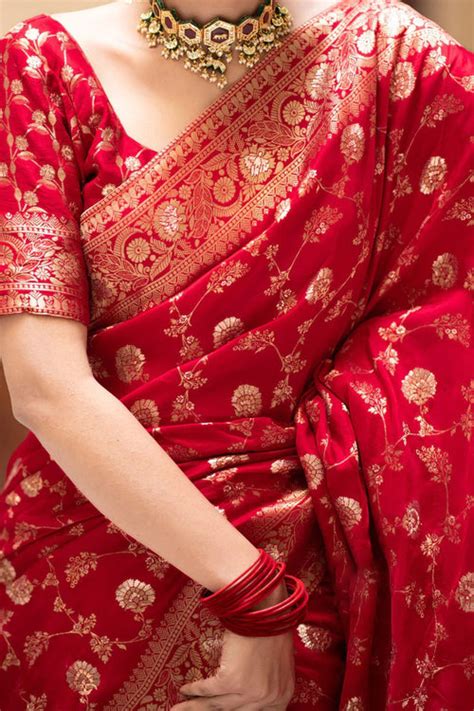 Desiring Red Soft Silk Saree With Engrossing Blouse Piece Lajreedesigner