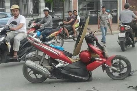 Motor Ini Terbelah Jadi Dua Penyebabnya Nggak Disangka