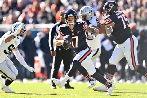 Backup Quarterback Tyson Bagent Shines as Chicago Bears Secure Victory ...