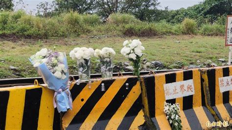 花蓮太魯閣號事故2週年列車鳴笛 現場追思家屬淚崩 生活 自由時報電子報