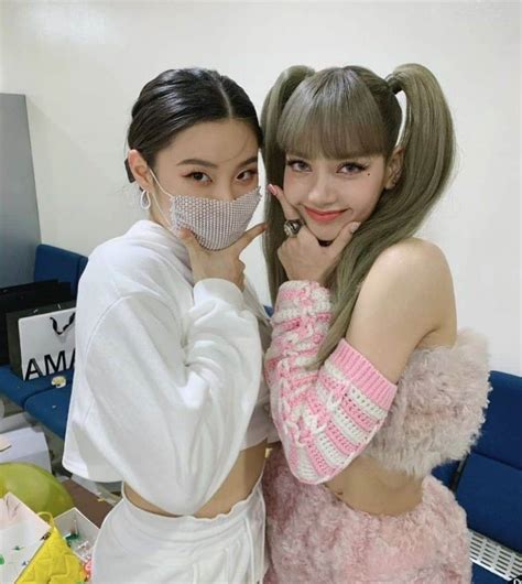 リサさんのインスタグラム写真 リサinstagram「pretty Girls 💕 Lisa Lalisa 리사