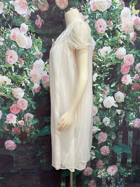 60s White Chiffon Negligee Peignoir Set Bridal Nightg Gem