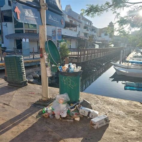 Preocupante Exhibición De Derrame De Aguas Negras Y Basura En La Marina