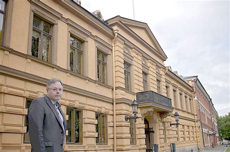 Kirja-arvostelu | Maatuneen majurin arvoitus - Kirja-arvostelu - Turun ...