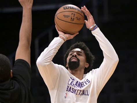 Darvin Ham Sebut Spencer Dinwiddie Masih Berusaha Adaptasi Liga Olahraga