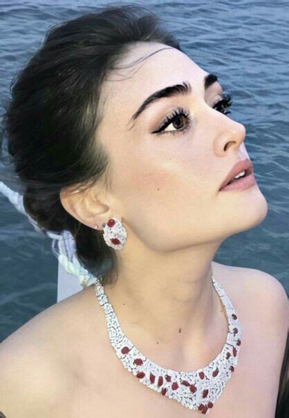 Pin By Royal Afridi Tufan Irfan On Esra Bilgiç Beautiful Girl Makeup