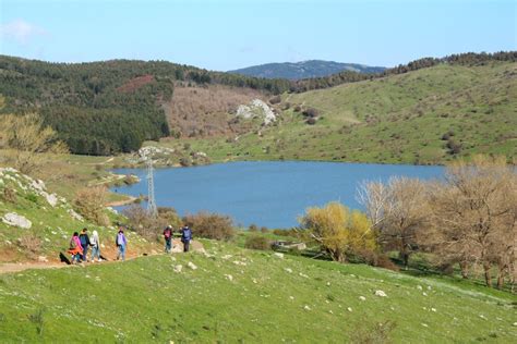 Trekking Ai Tre Laghi Sui Nebrodi