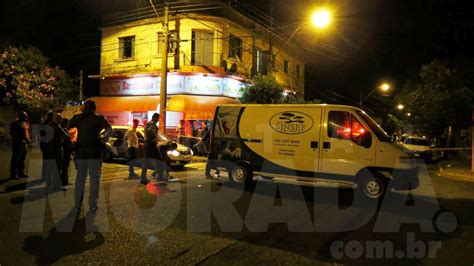 Homem é morto a facadas após briga de bar Portal Morada