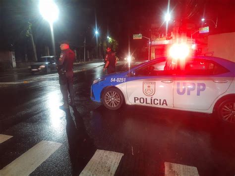 pmerj on Twitter Policiais da UPP posicionados na Rua Barão do Bom