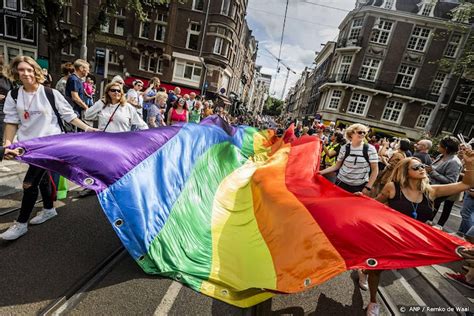 Amsterdamse Lhbti Club Church Bestaat 15 Jaar Blijven Vechten Nieuwsnl