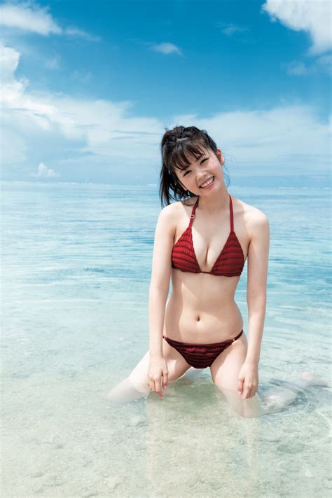 セクシーな水着ショットも！注目女優・小芝風花の写真集が発売 3枚目の写真・画像 Rbb Today