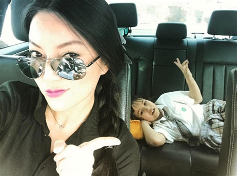 Nhan S C Nh Th I Lan T Ng Khi N C C Hot Girl Th I Nay Ch Y D I B Y Gi Ra Sao