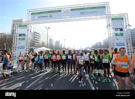 Berlin Berlin Marathon Start Hi Res Stock Photography And Images Alamy