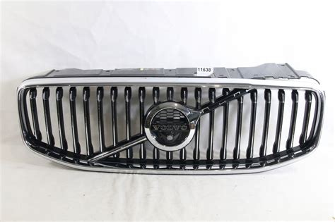 Atrapa Grill Kratka Chrom Logo Na Kamere Volvo Xc Ii