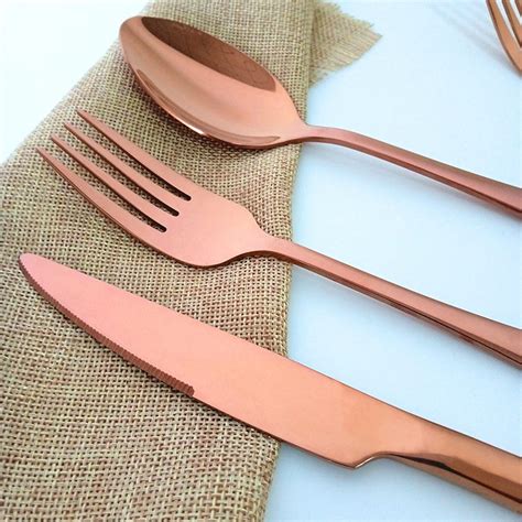 Rose Gold Pointed Shape Modern Cutlery Set For Wedding Party Plating