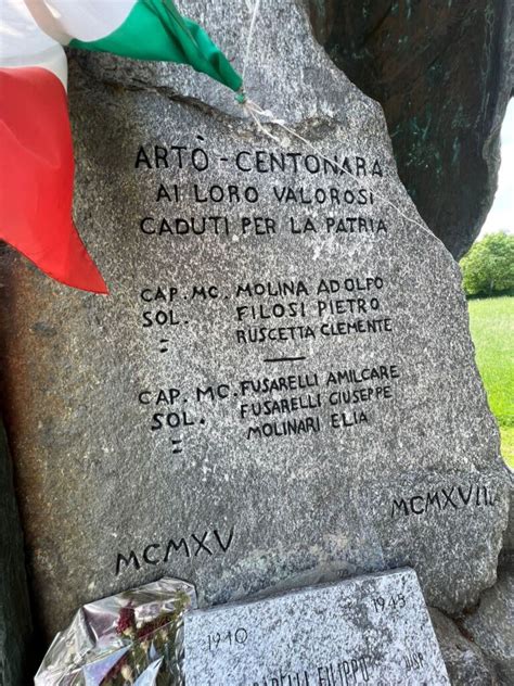 Monumento ai Caduti nelle guerre mondiali di Artò Madonna del Sasso