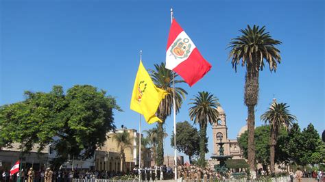 Autoridades Y Comunicad Educativa Participan De Primera Ceremonia