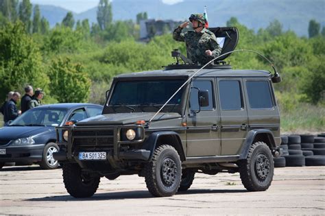 ЕКСКЛУЗИВНО - ВОЕННА ТЕХНИКА НА ЛЕТИЩЕ ДОБРОСЛАВЦИ (Голяма бронирана ...