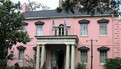 Pink House Savannah - Haunted Restaurants in Savannah