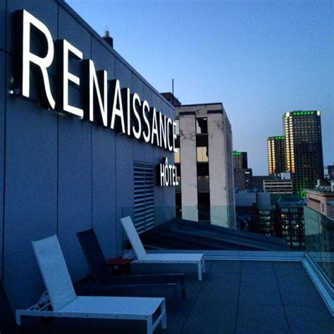 Air Rooftop Terrace At Renaissance Montreal Downtown Hotel