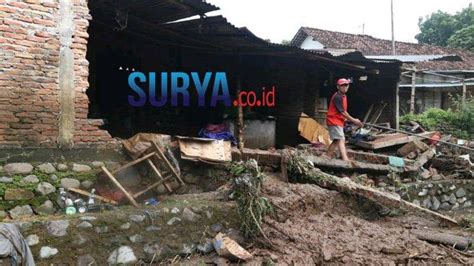 Dahsyatnya Banjir Bandang Di Jombang Dalam Sekejap Merusak Belasan