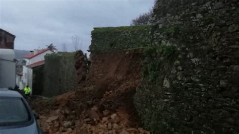 Un Hombre Muere Aplastado Tras Caer El Muro De Bonaval