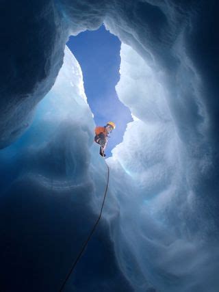 Antarctic Caves Warmed by Volcanic Steam May Harbor Life | Live Science