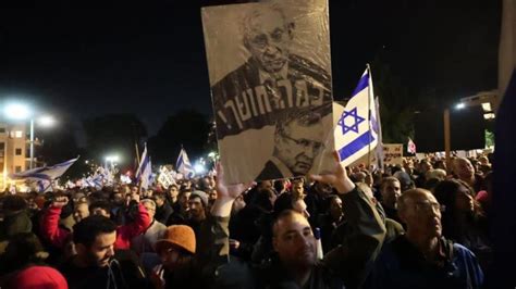 Miles De Israel Es Protestan Contra Gabinete Criminal De Netanyahu