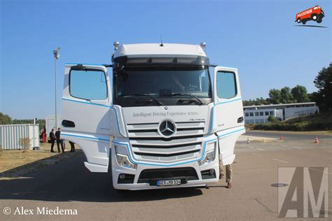 Foto Mercedes Benz Actros MP5 Van Daimler AG TruckFan