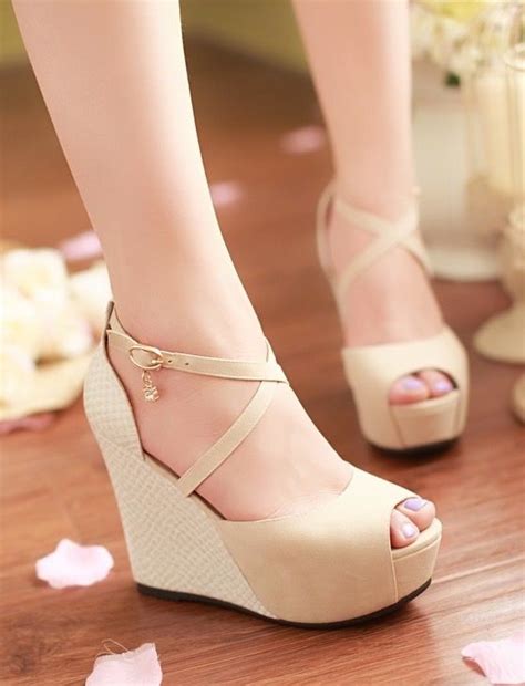 Newest Fashion Strappy Comfortable Platform Sandals Womens Open Toe High Heel Sandals Wedge