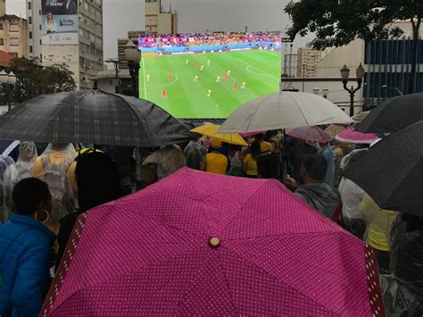 FOTOS Brasil x Coreia do Sul pela Copa reúne torcida em Campinas