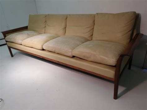 Mid Century Modern Seat Rosewood And Leather Sofa Knut Saeter For