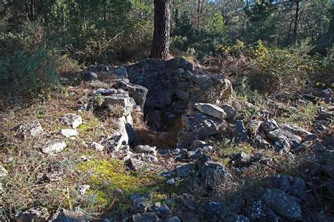 Dolmen De Lou Serre Dinguille Pagan Places