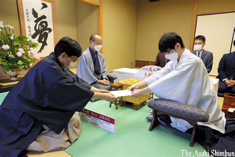 朝日新聞 映像報道部 On Twitter 渡辺明名人 に 斎藤慎太郎八段 が挑戦している第80期将棋名人戦七番勝負の第5局は1日目が