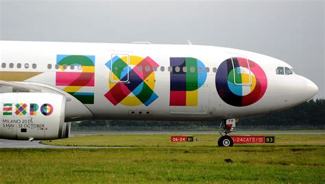 Etihad Airways Airbus A A Eyh Nose Mark Mcwalter Flickr