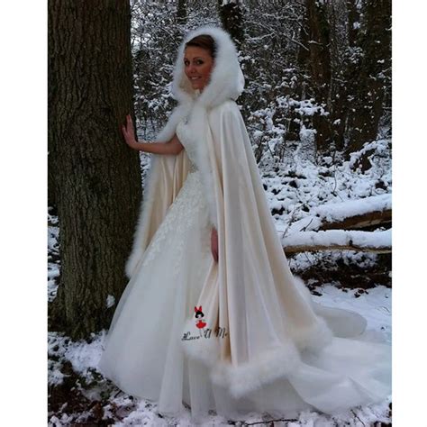 Elegant Cheap Warm Bridal Cape Ivory White Winter Fur Coat Women