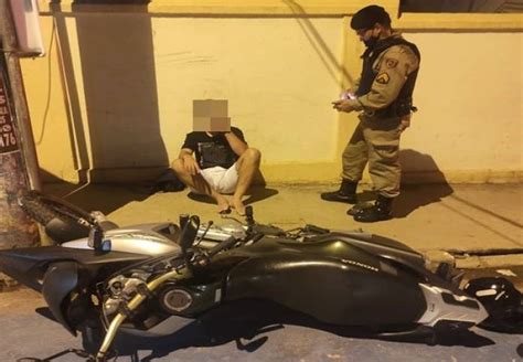 Motociclista Embriagado Desobedece Ordem De Parada Atropela Policial