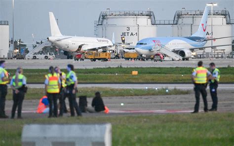 Klima Kleber am Flughafen Köln Bonn wer zahlt dafür