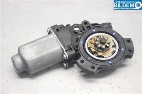 824603W000 Fensterhebermotor und Fensterheber 2 türig Autoparts24