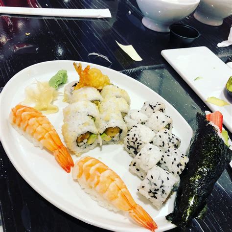 Made sushi for a basic sushi making class! : r/sushi