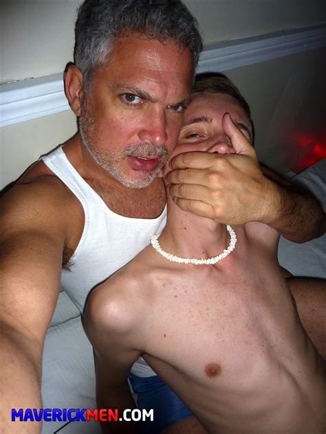 Threes Company Cole Hunter Give Leo The Rough Fuck He Wants Manhunt Daily